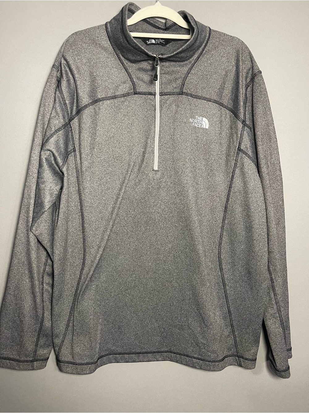 The North Face Mens XL Gray 1/4 Zip Pullover Fleece Athletic Sweatshirt